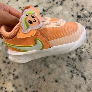 Nike toddler girl size 7c peach shoes